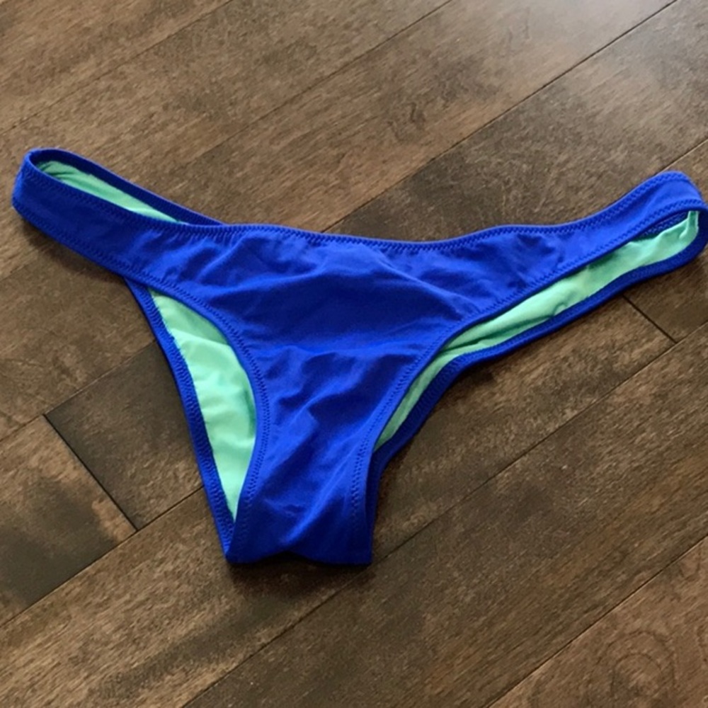 Victoria’s Secret Itsy Ruched Blue Bottom Medium